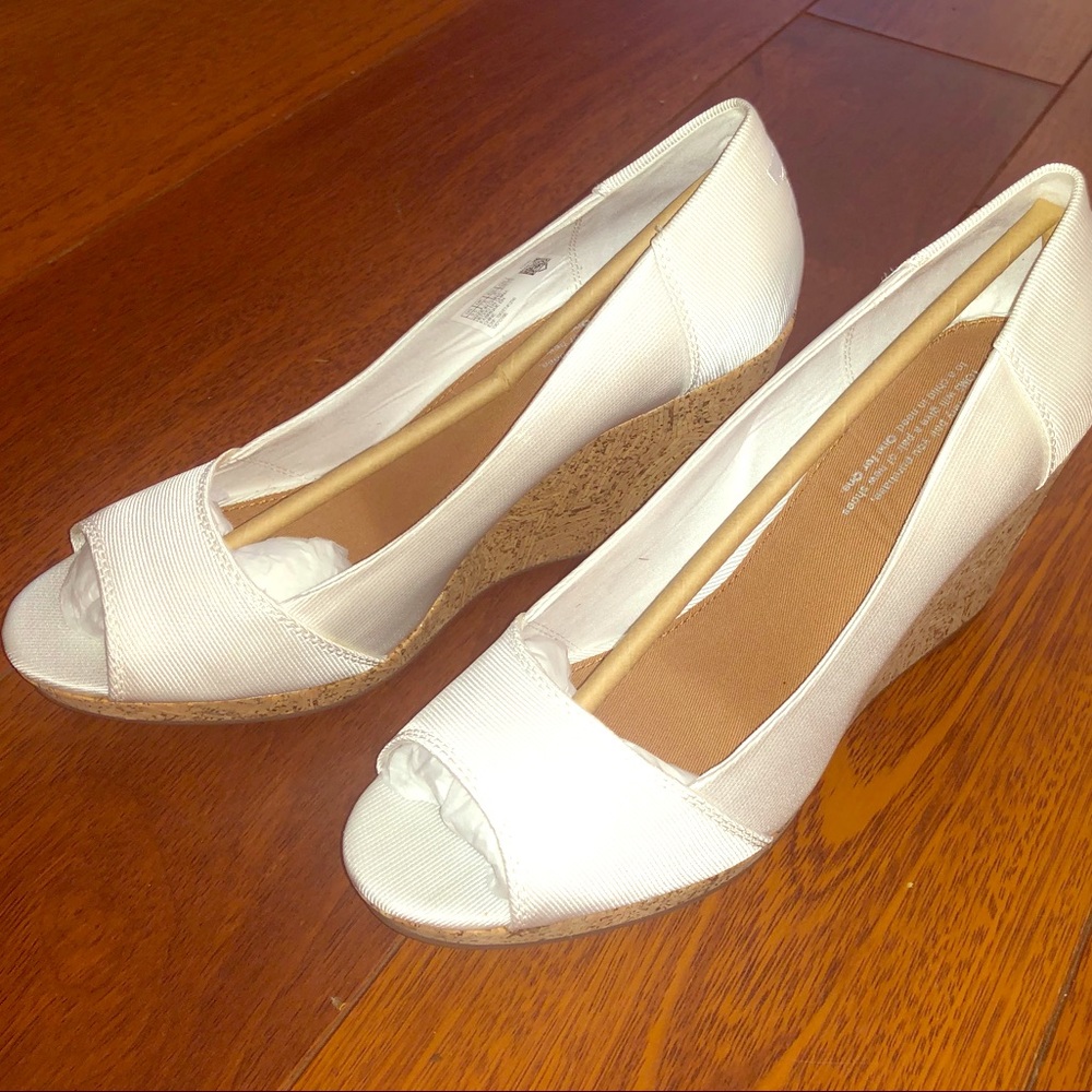 NEW TOM’S White Wedges